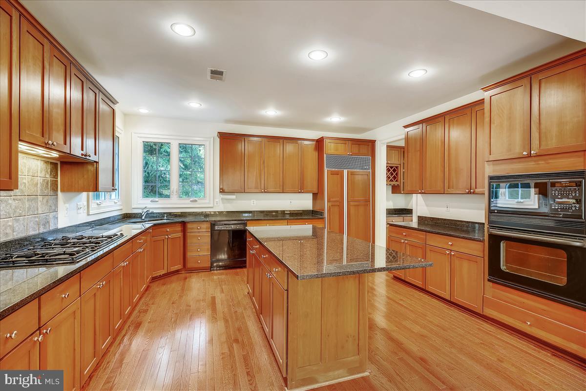 ALTA VISTA - Residential