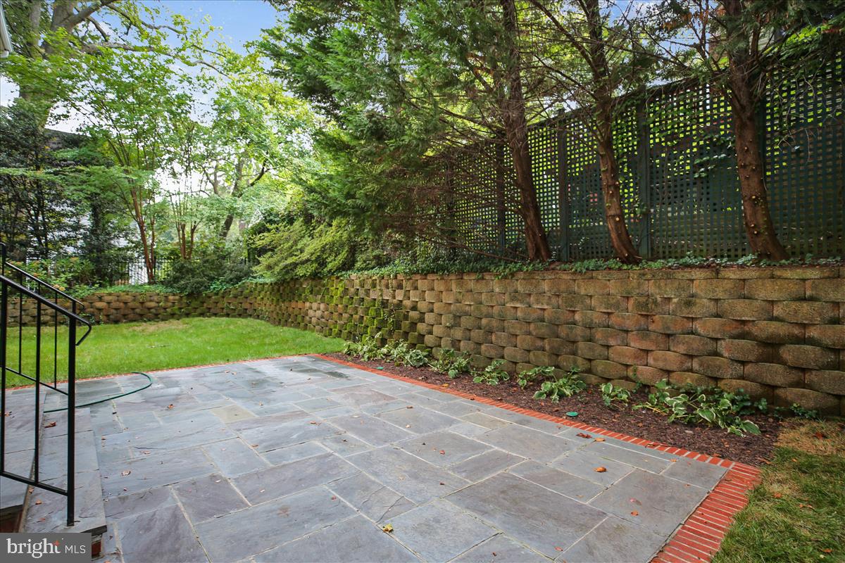 ALTA VISTA - Residential