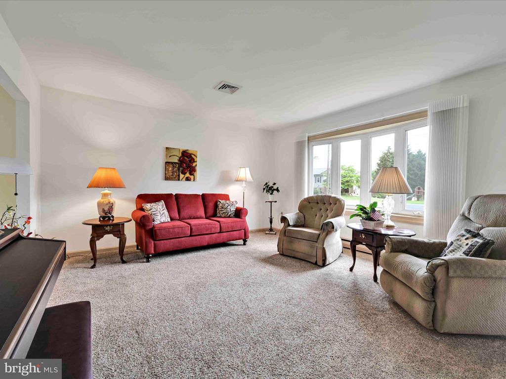 Photo of 301 Owl Hill Road, LITITZ, PA 17543 (MLS # PALA2073388)