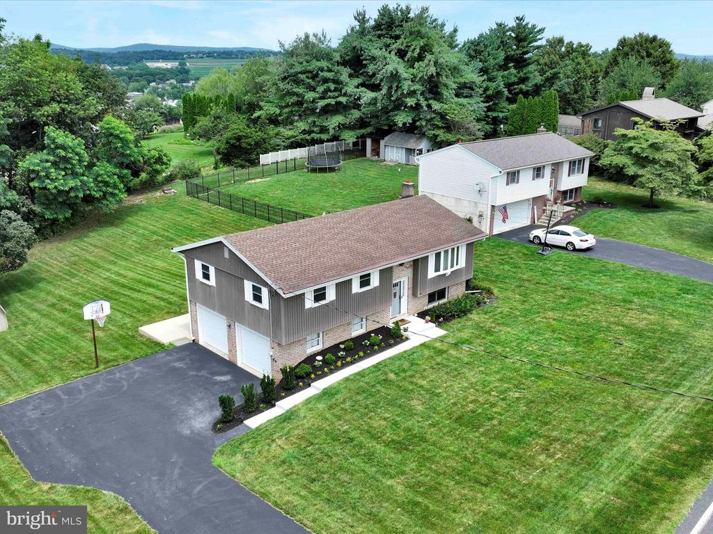 Photo of 301 Owl Hill Road, LITITZ, PA 17543 (MLS # PALA2073388)