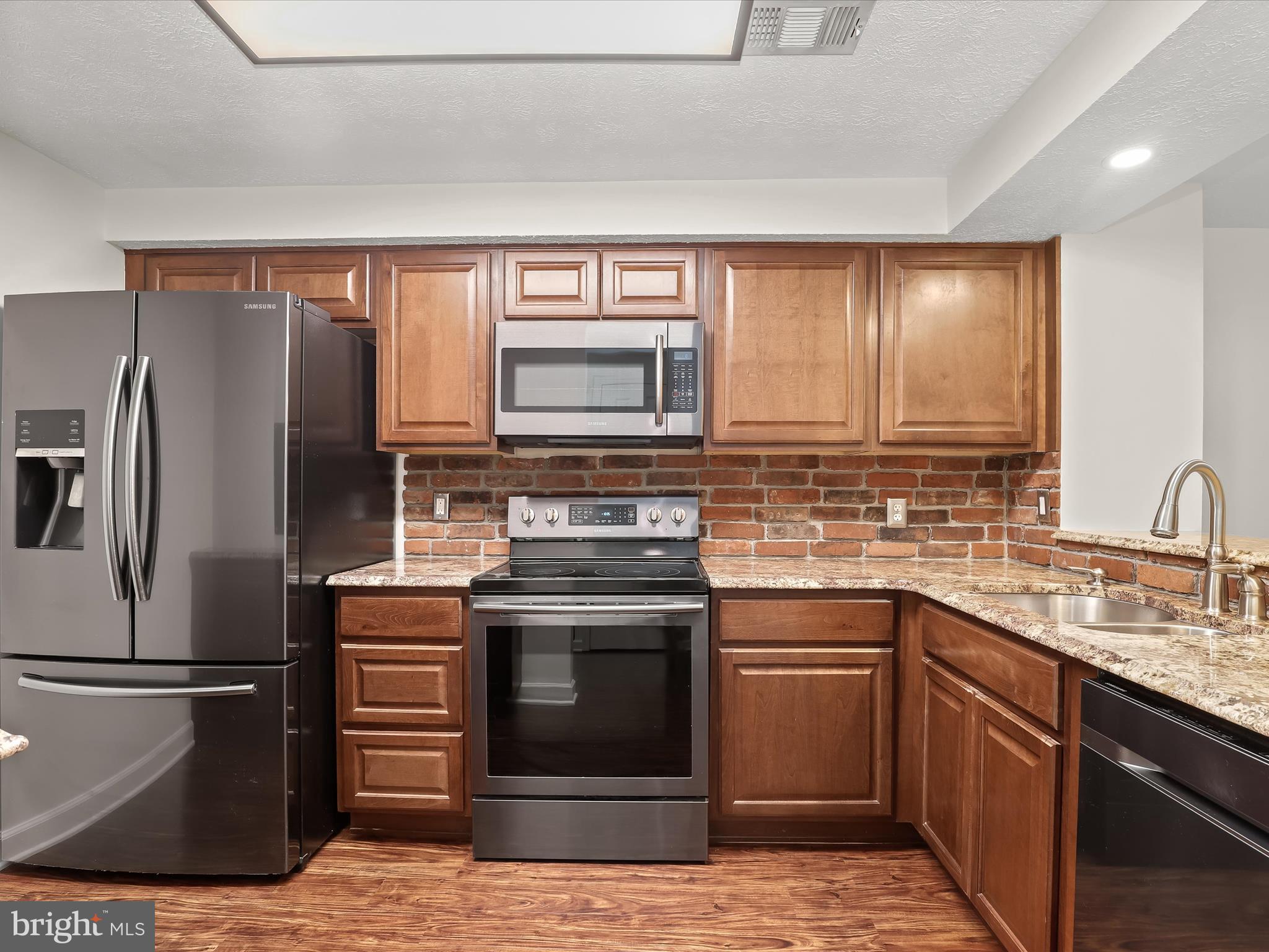 FREDERICKTOWNE VILLAGE - Residential