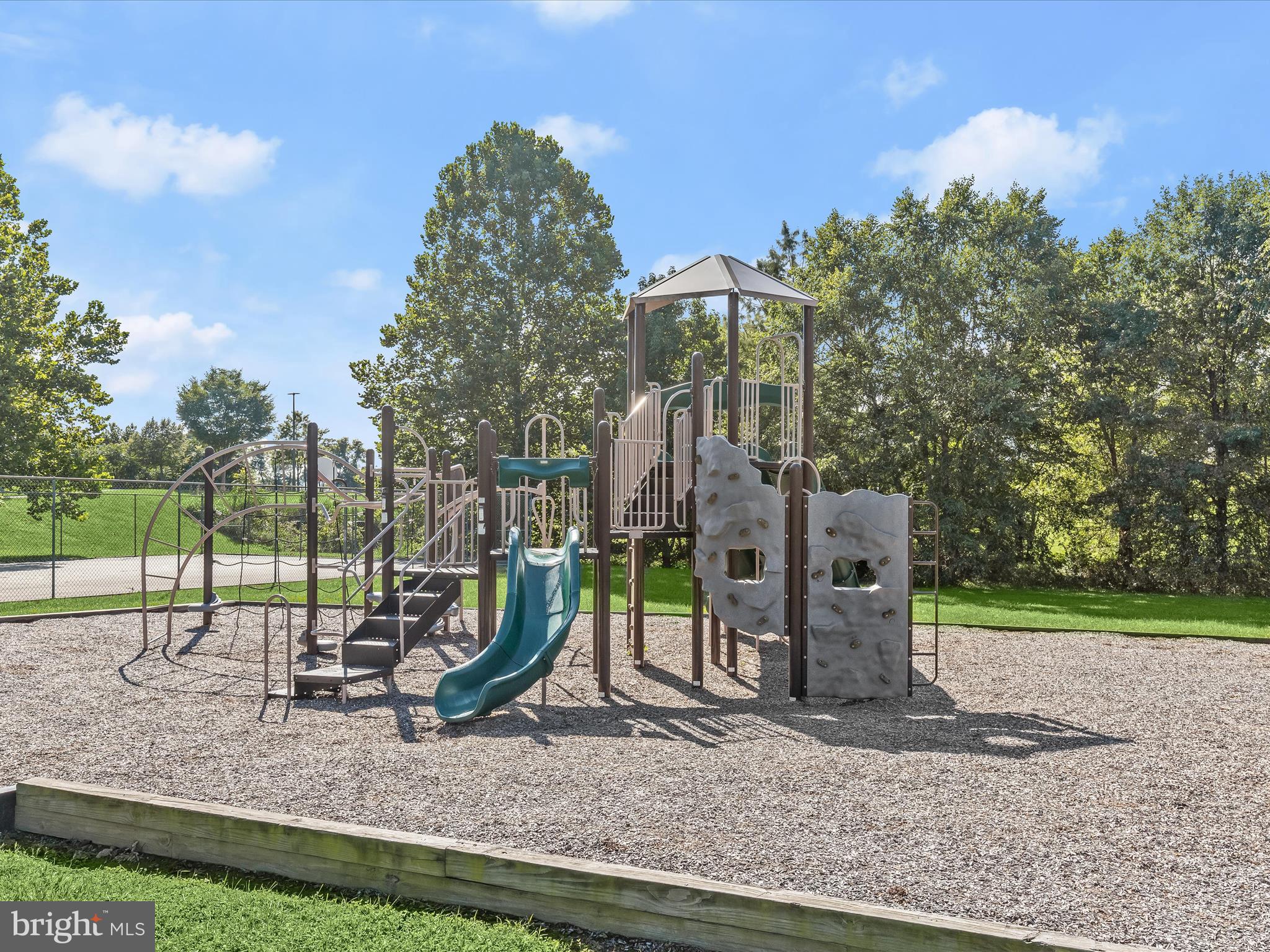 FREDERICKTOWNE VILLAGE - Residential