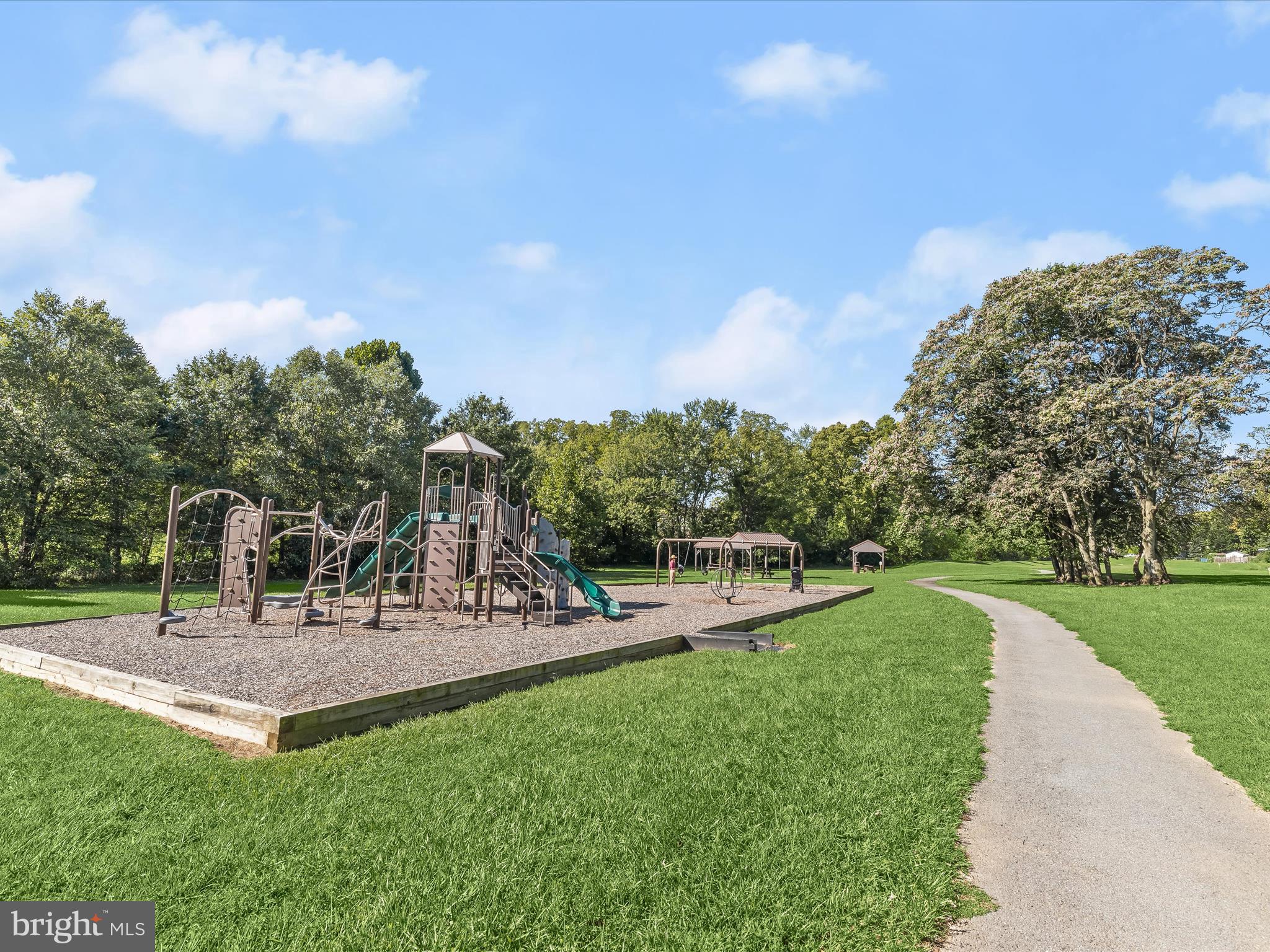 FREDERICKTOWNE VILLAGE - Residential