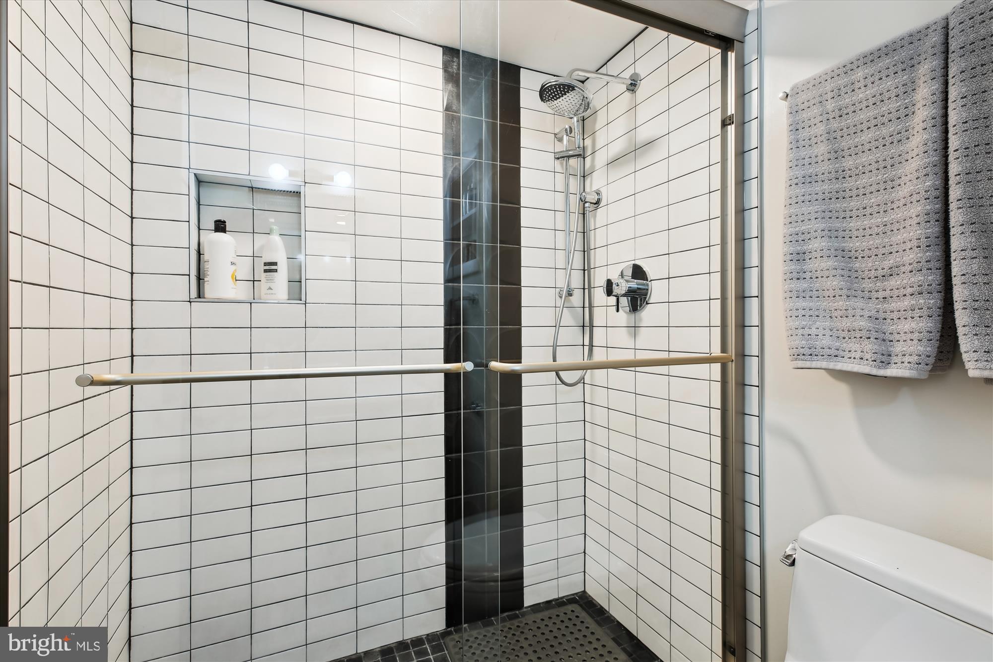 KEMP MILL ESTATES - Residential