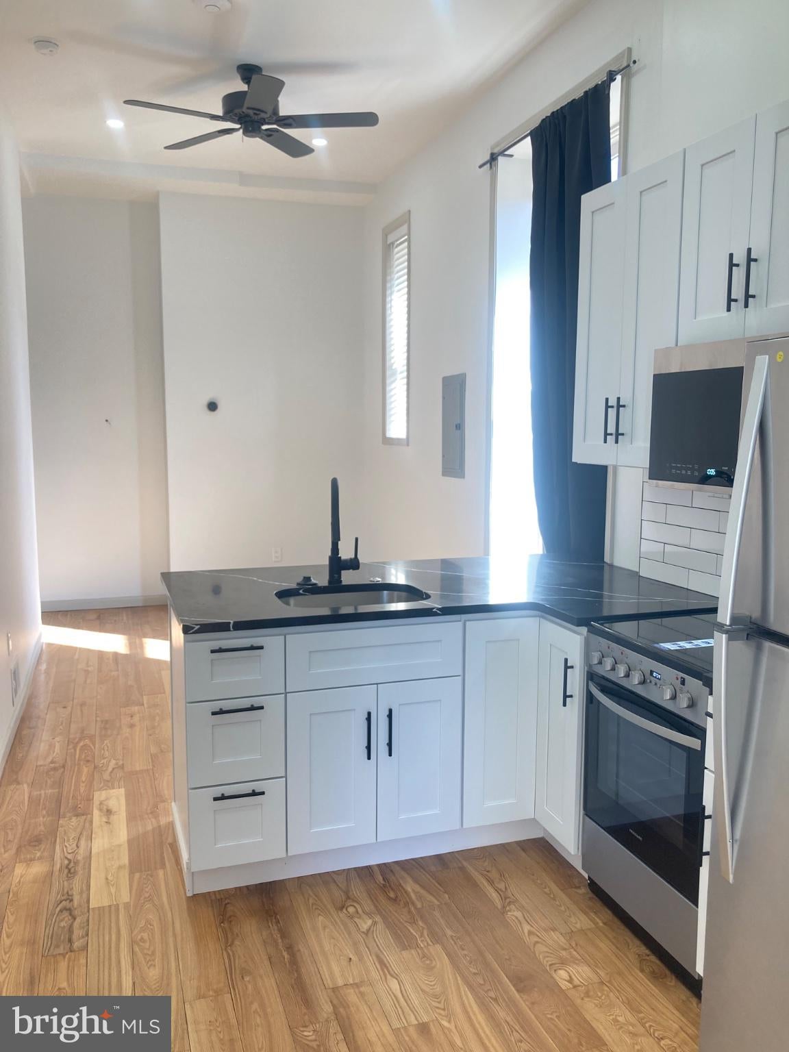 1901 W DIAMOND STREET 1