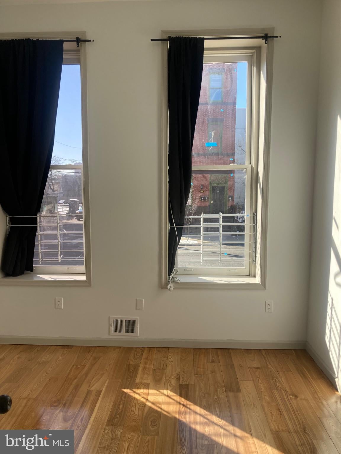 1901 W DIAMOND STREET 1