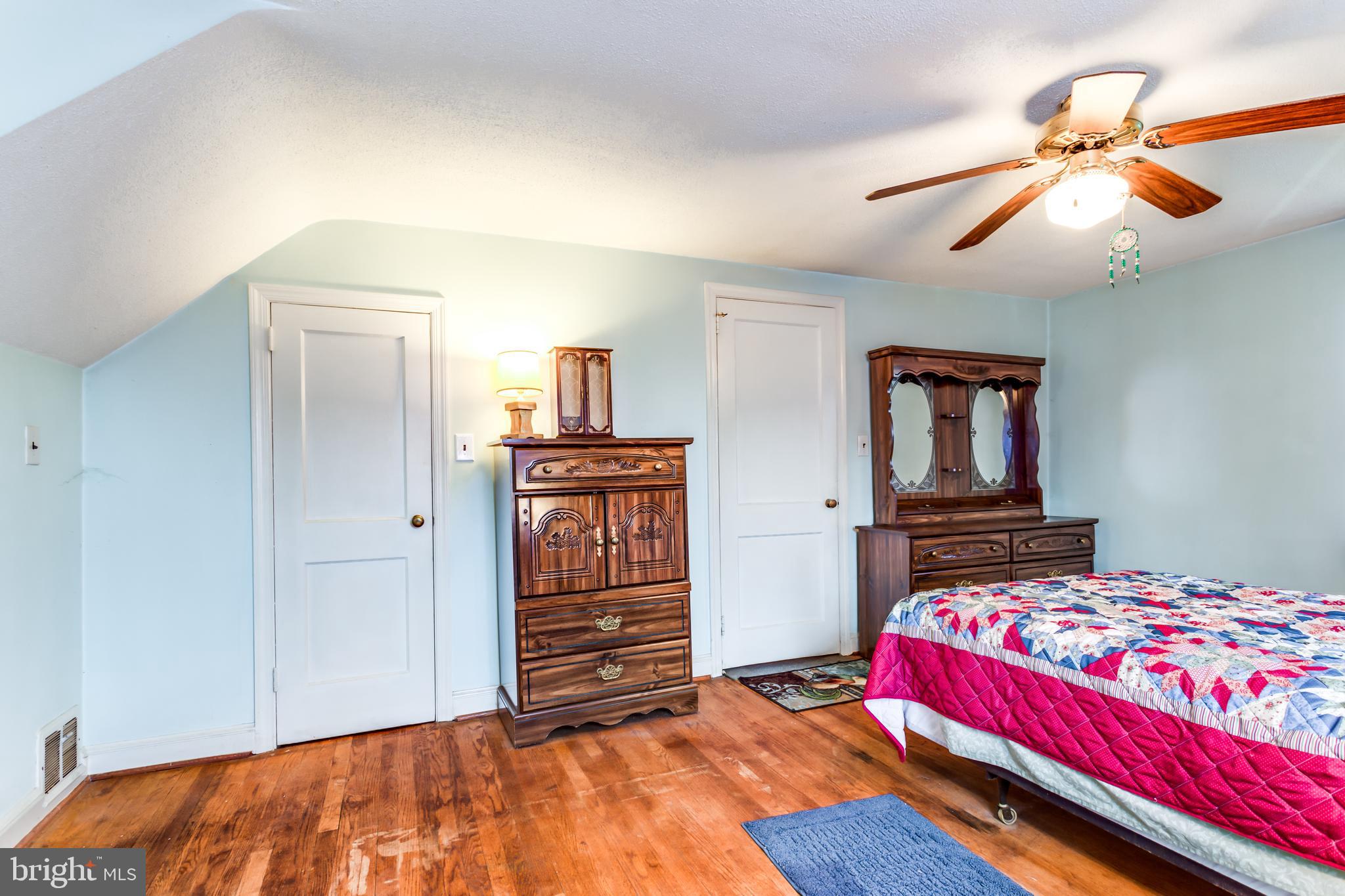 TEMPLE HILLS - Residential