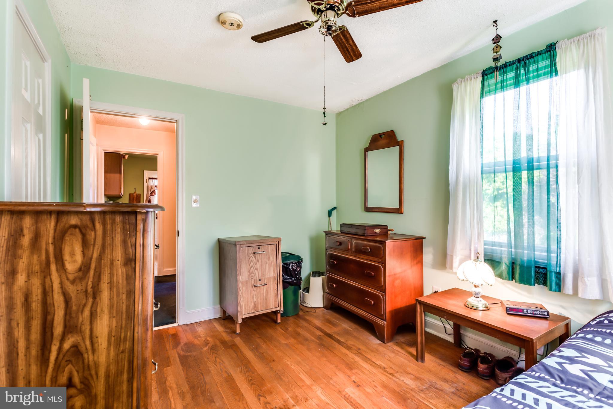 TEMPLE HILLS - Residential