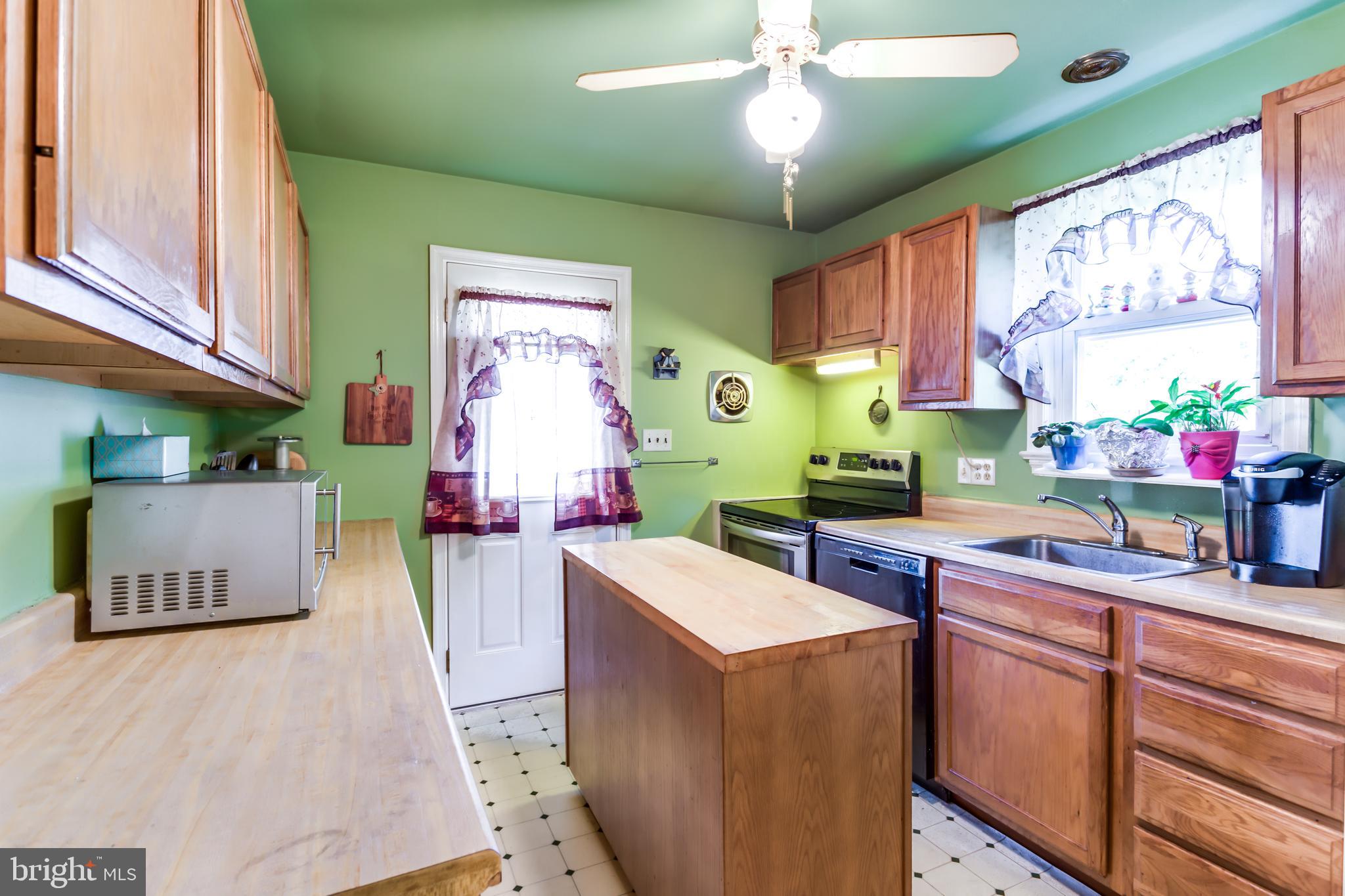 TEMPLE HILLS - Residential