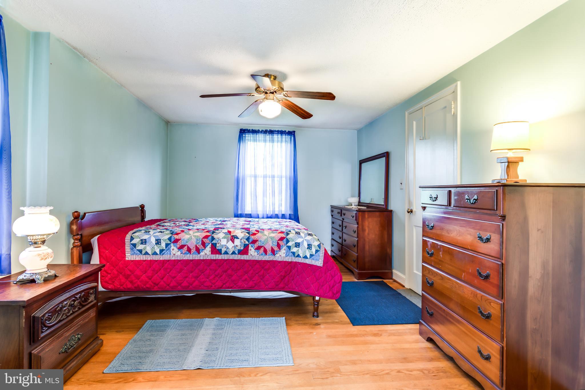 TEMPLE HILLS - Residential