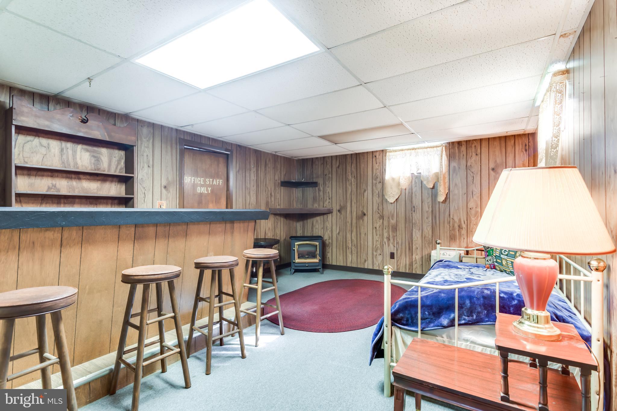 TEMPLE HILLS - Residential