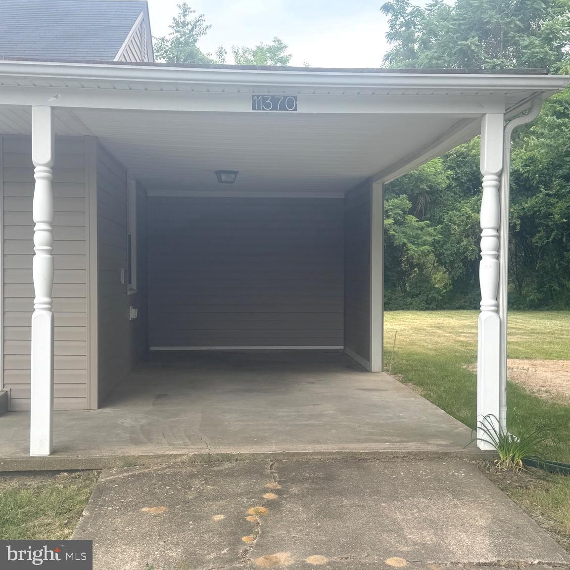 11370 RIDGE ROAD