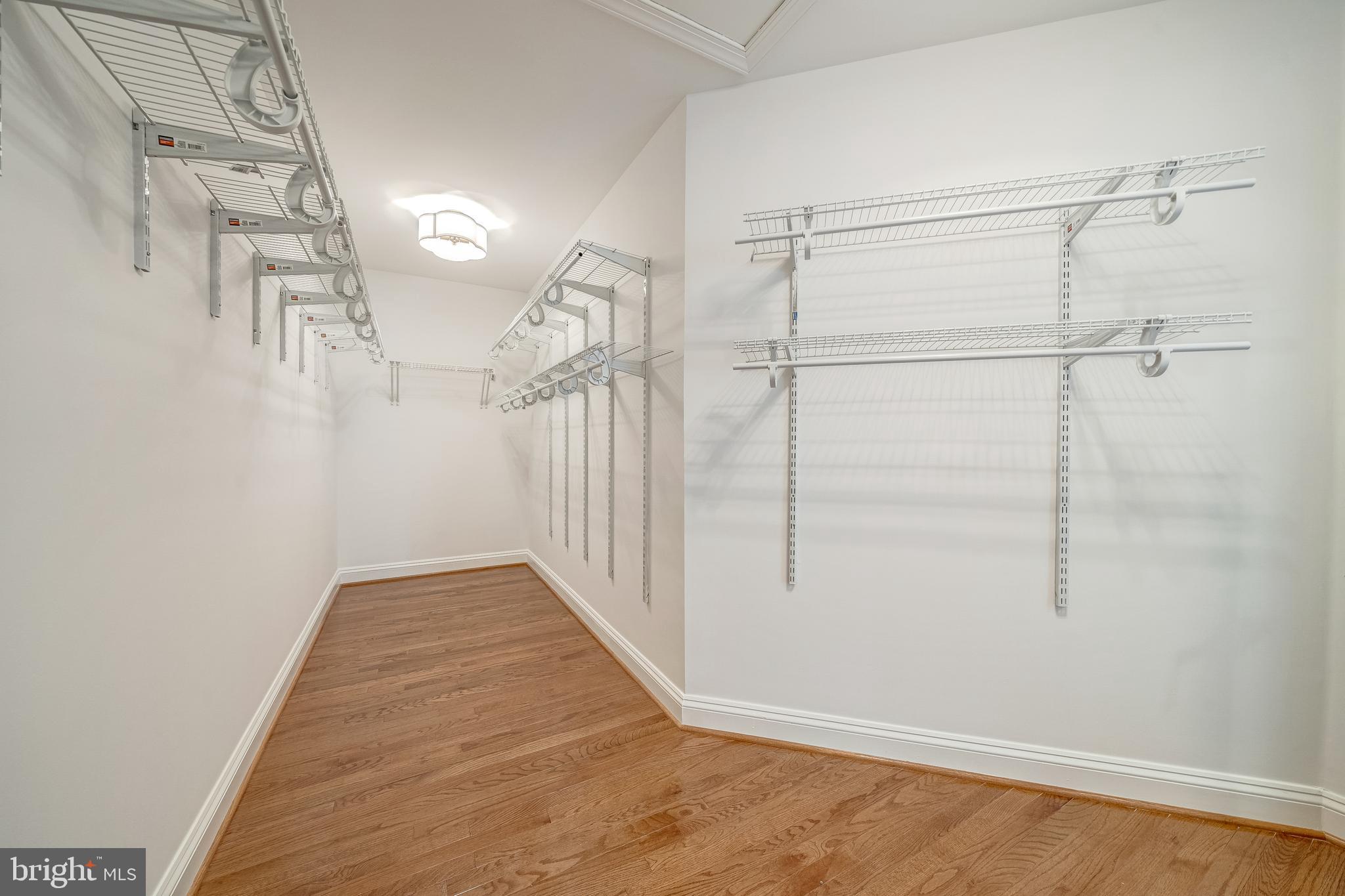 BLITZ PROPERTY - Residential