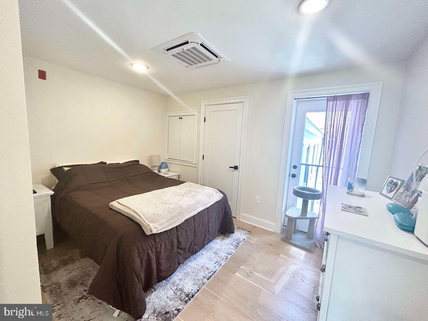 SPRING GARDEN - Commercial Sale