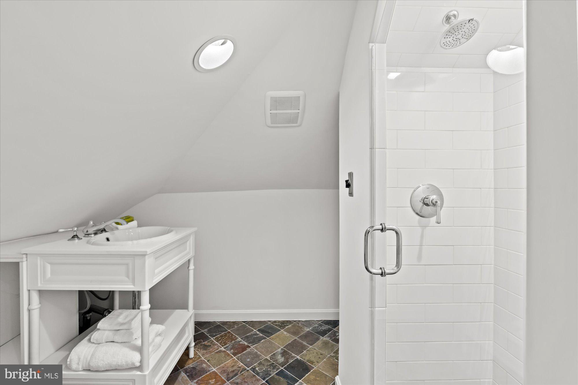 BELLE HAVEN - Residential