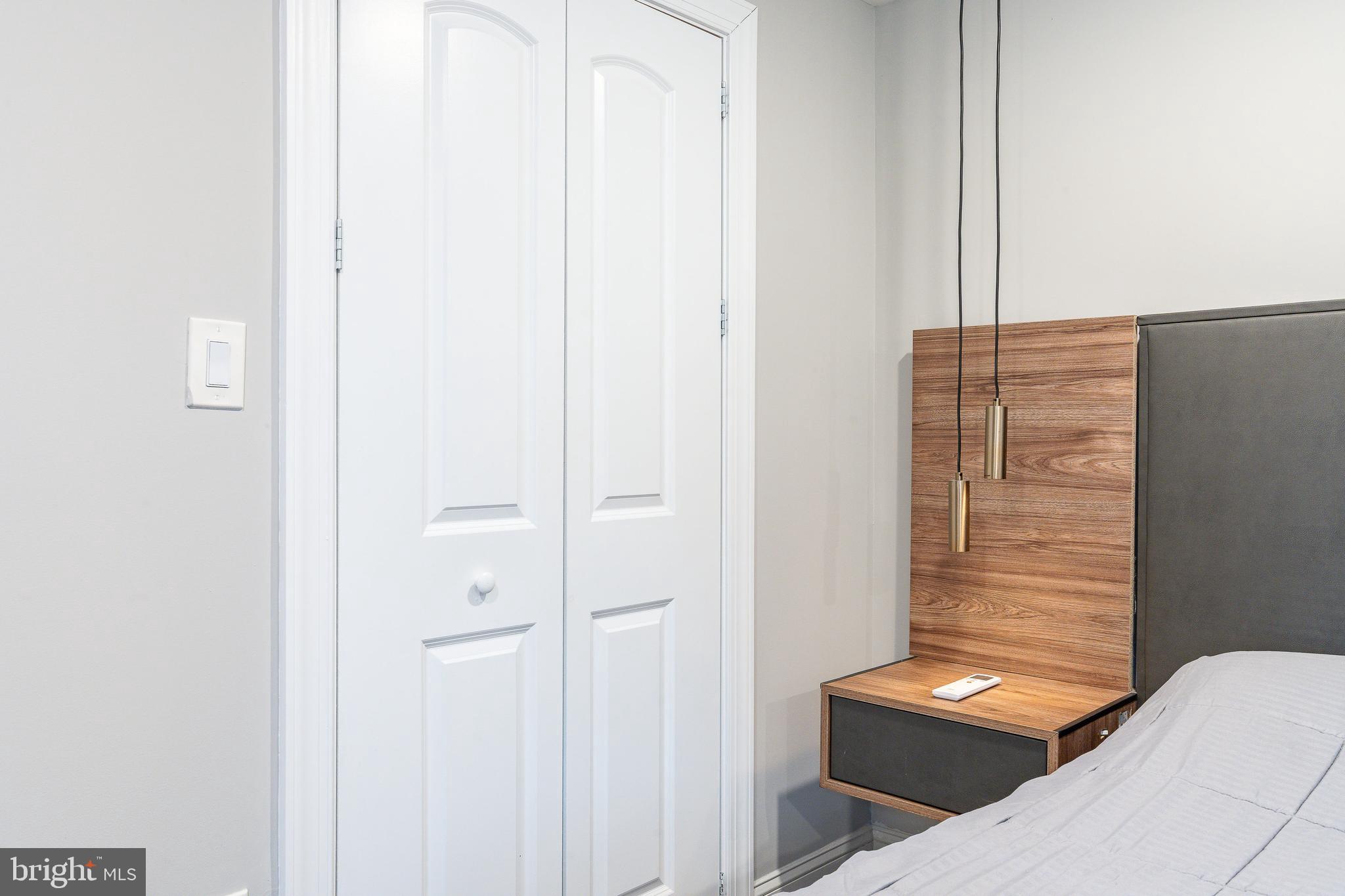 LEVITTOWN - Residential