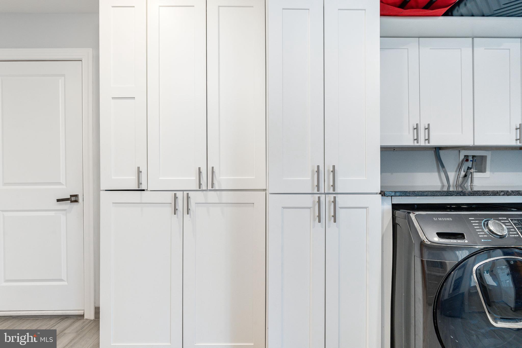 LEVITTOWN - Residential