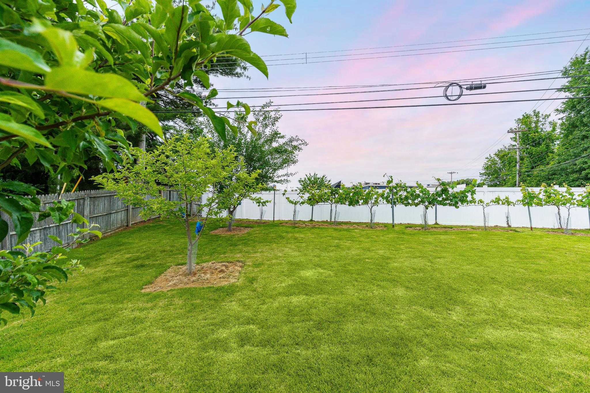 LEVITTOWN - Residential