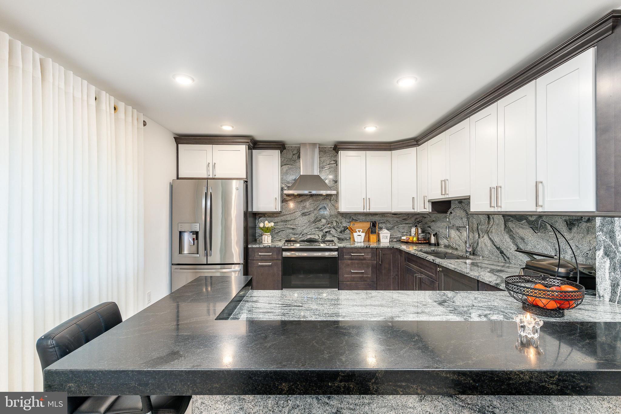 LEVITTOWN - Residential