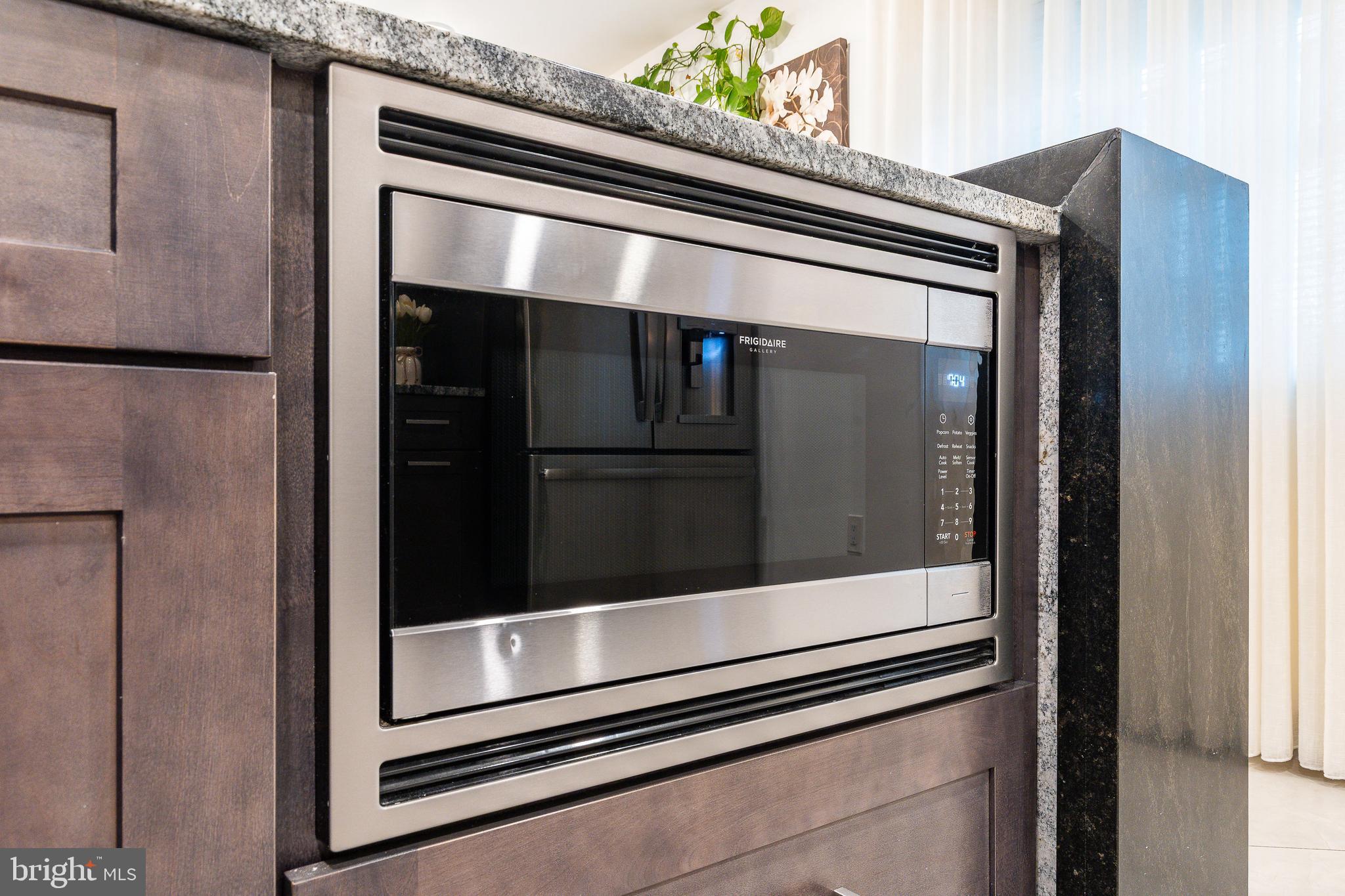 LEVITTOWN - Residential