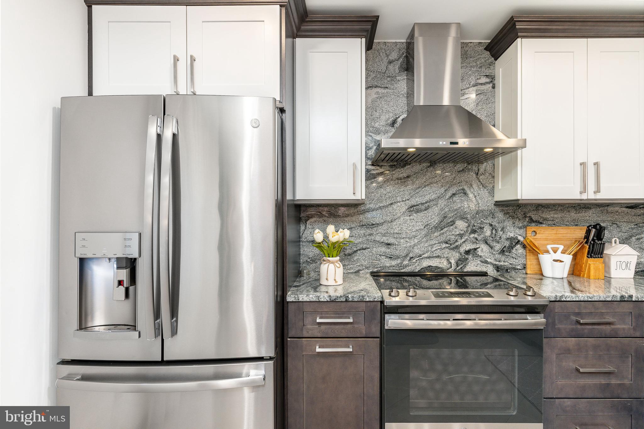 LEVITTOWN - Residential