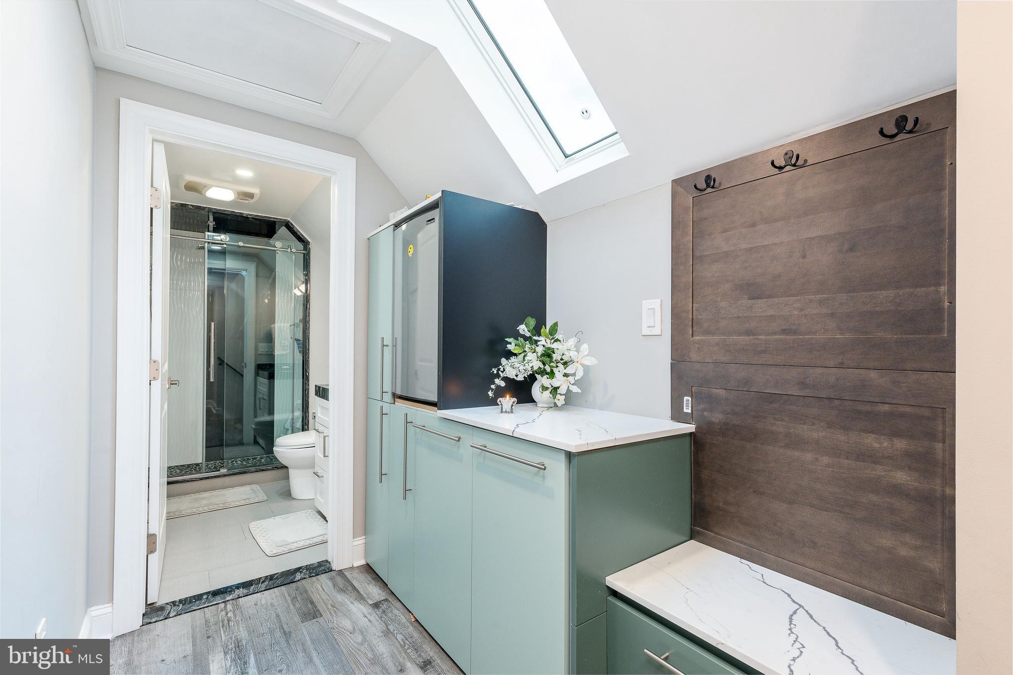 LEVITTOWN - Residential