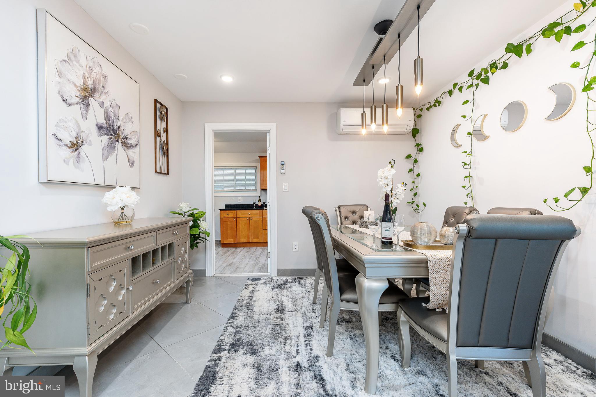 LEVITTOWN - Residential