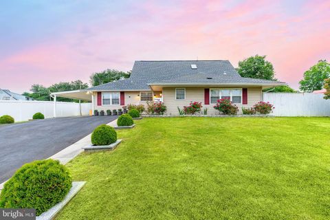 49 HIGHLAND PARK PLACE LEVITTOWN PA 19056