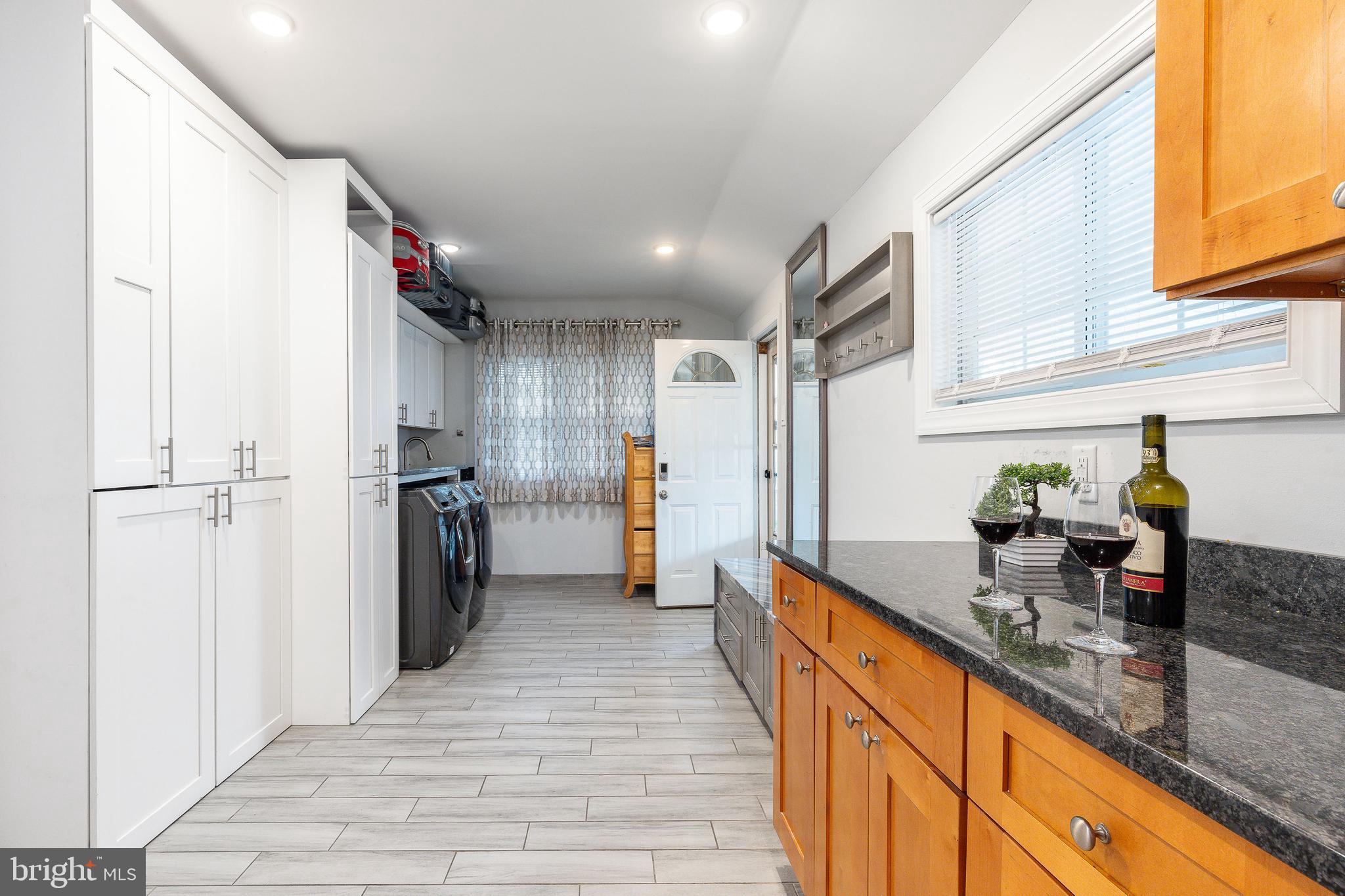 LEVITTOWN - Residential