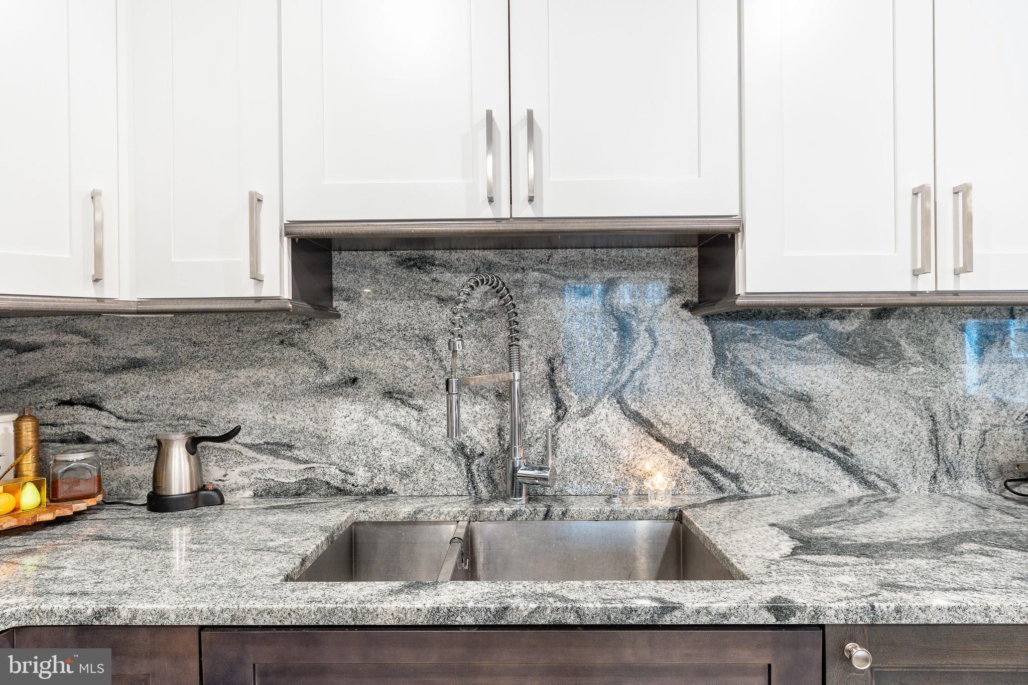 LEVITTOWN - Residential