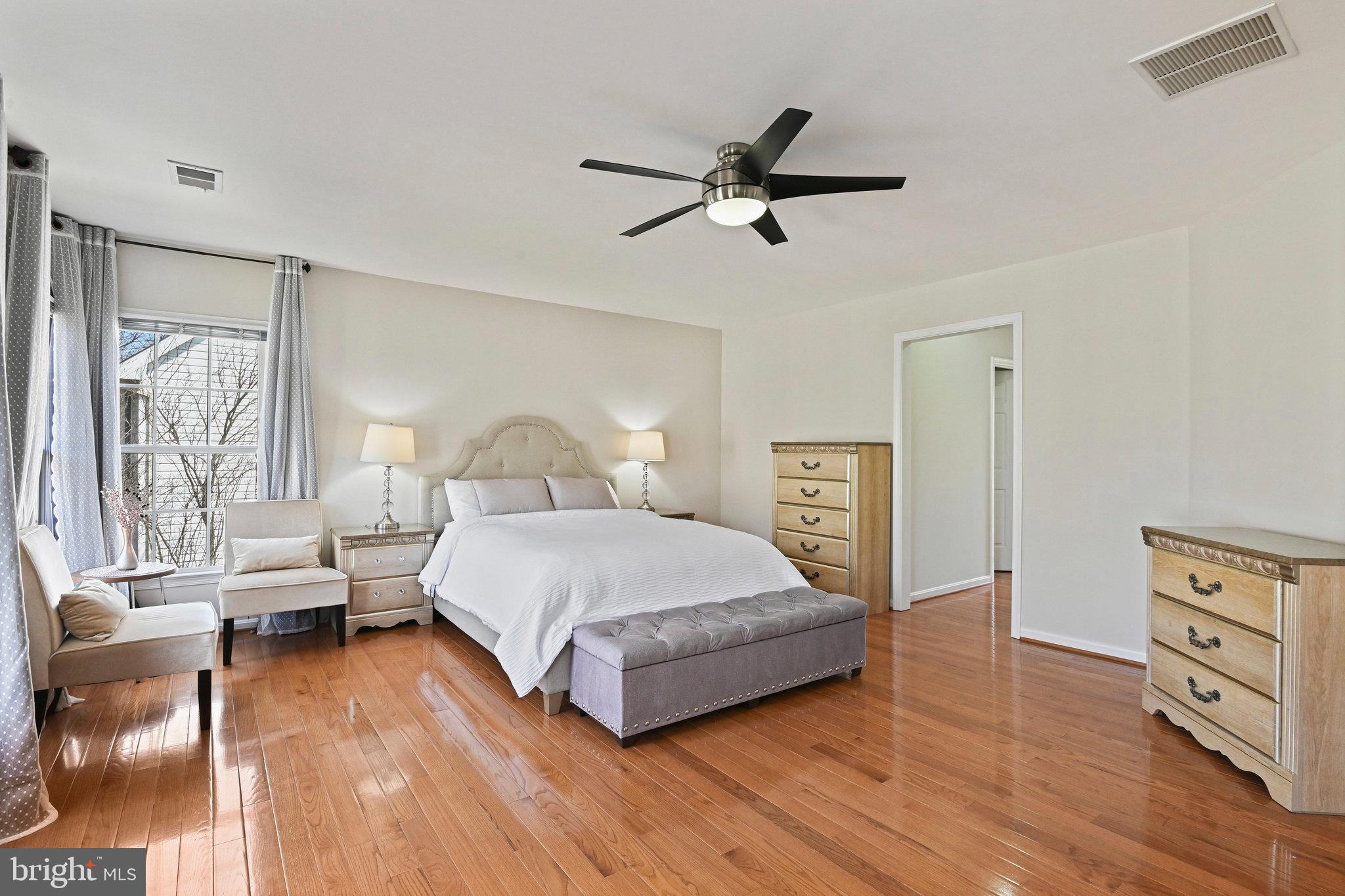 POTOMAC LAKES - Residential