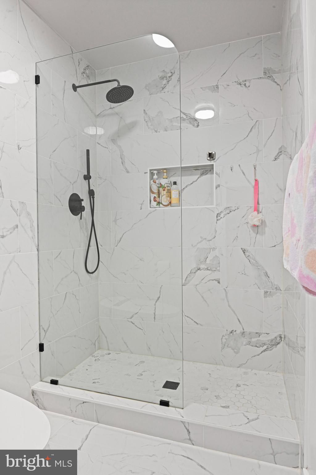 POTOMAC LAKES - Residential