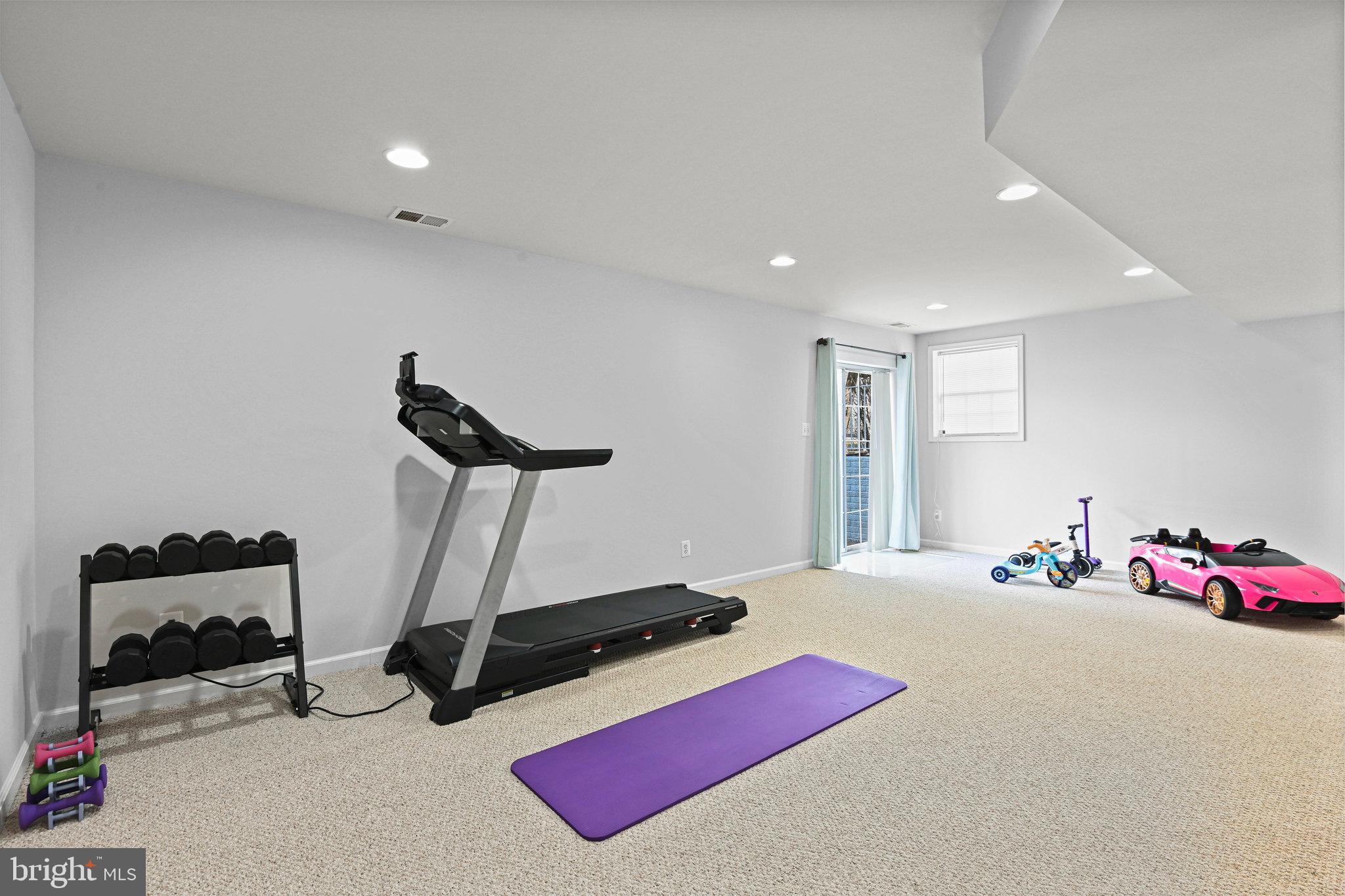 POTOMAC LAKES - Residential