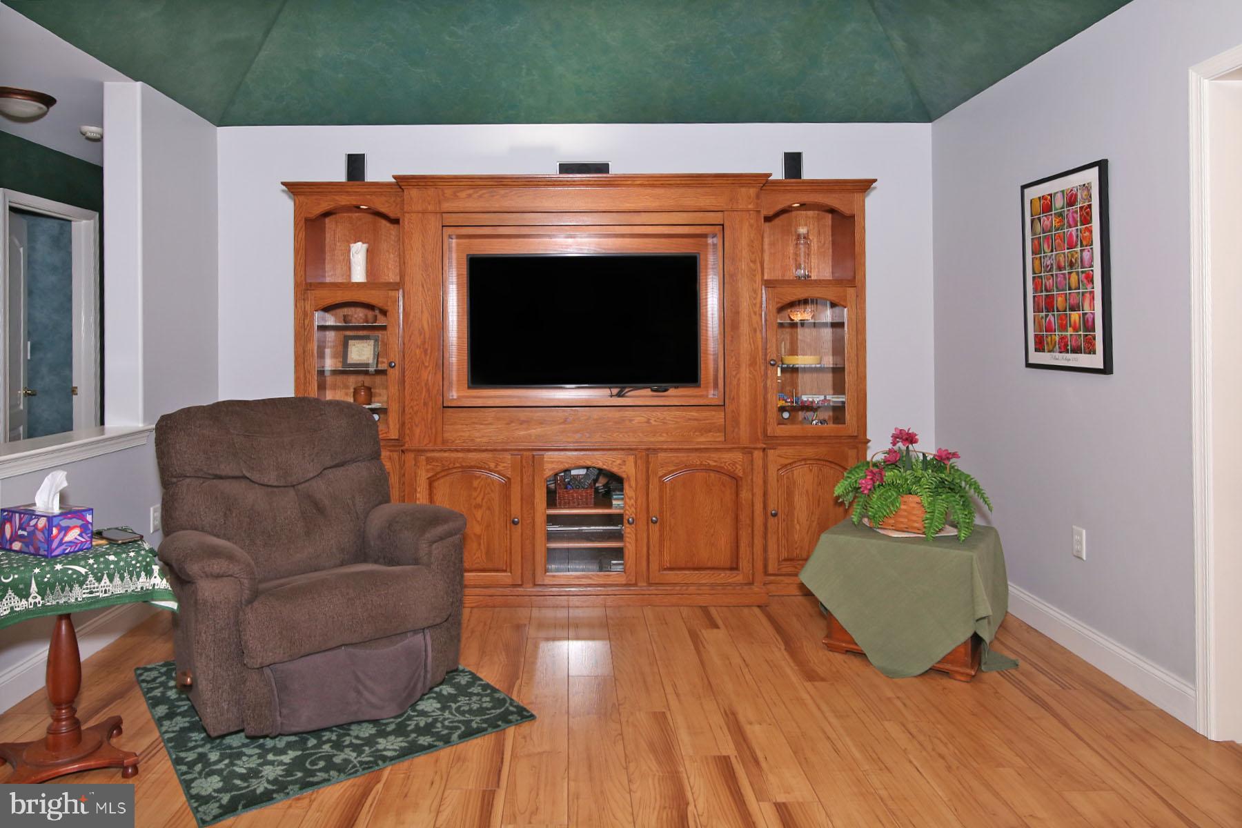 ALDEN PLACE - Residential