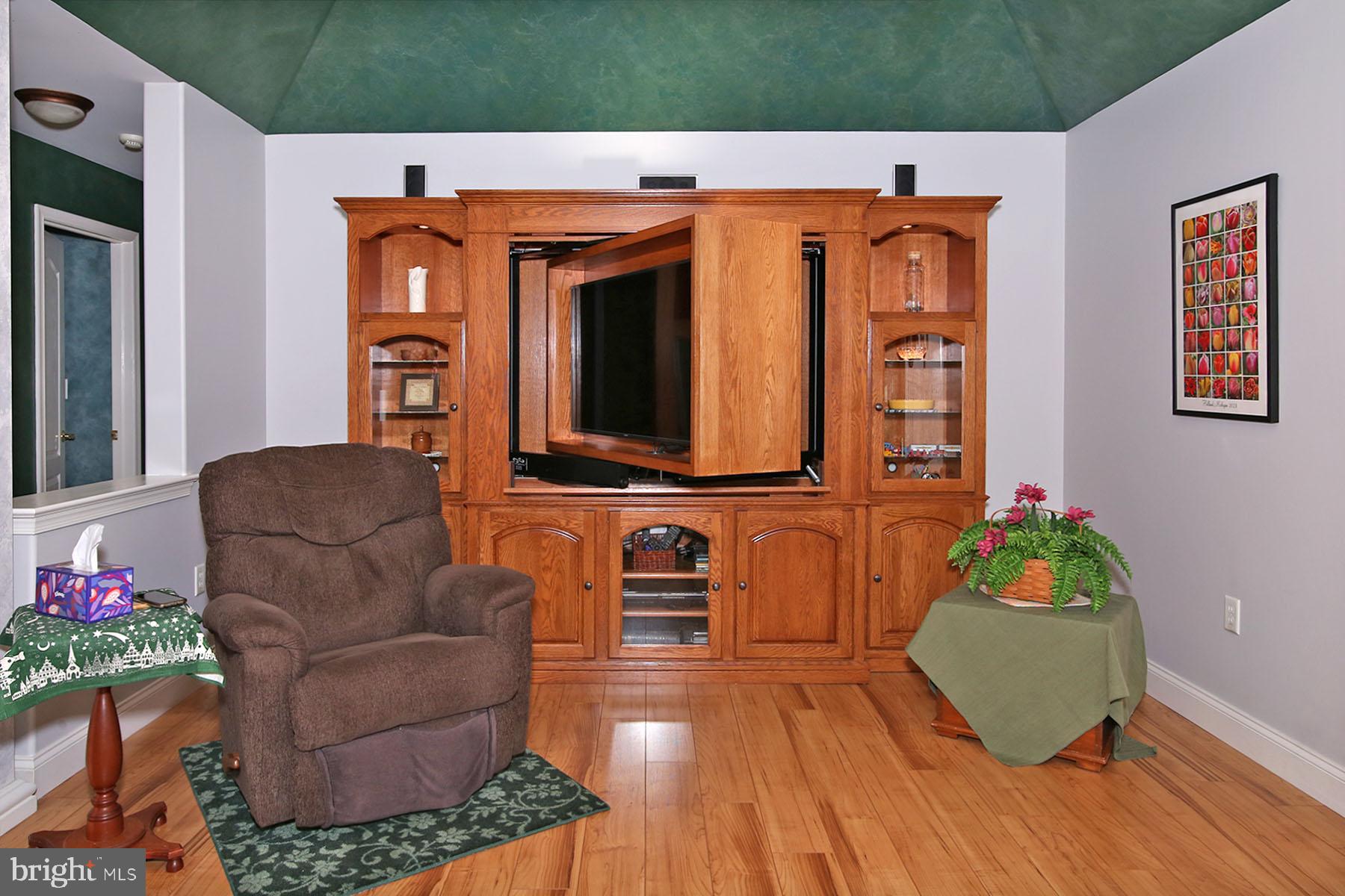 ALDEN PLACE - Residential