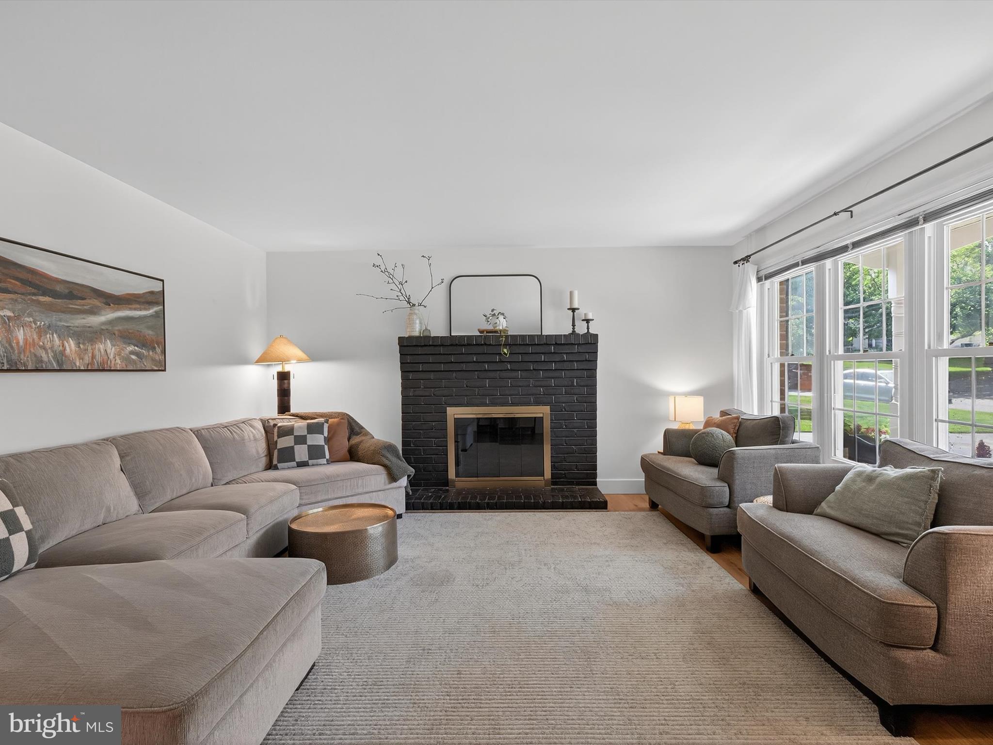 27 DIANE AVENUE