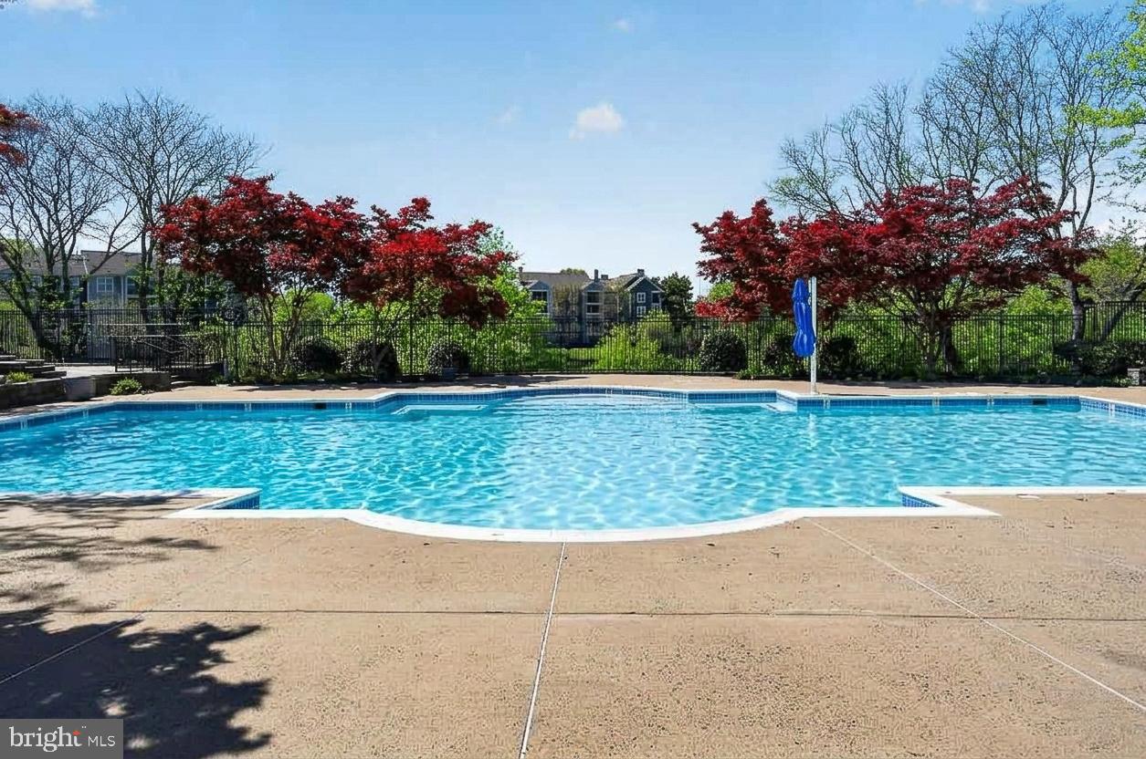 SANDERLING CONDO - Residential