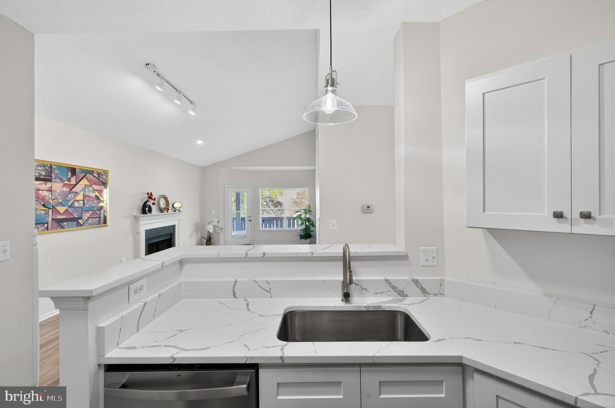 SANDERLING CONDO - Residential