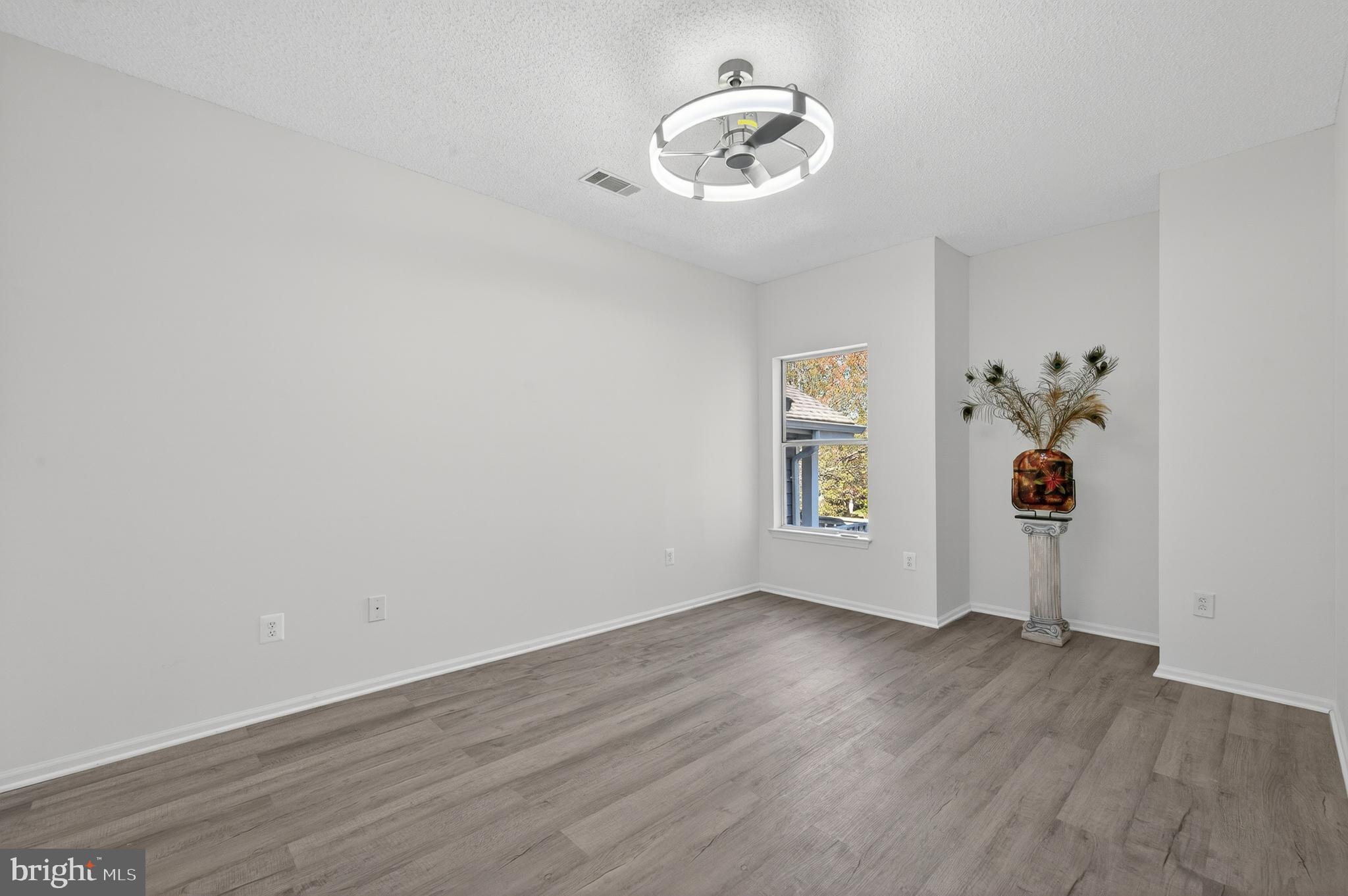 SANDERLING CONDO - Residential