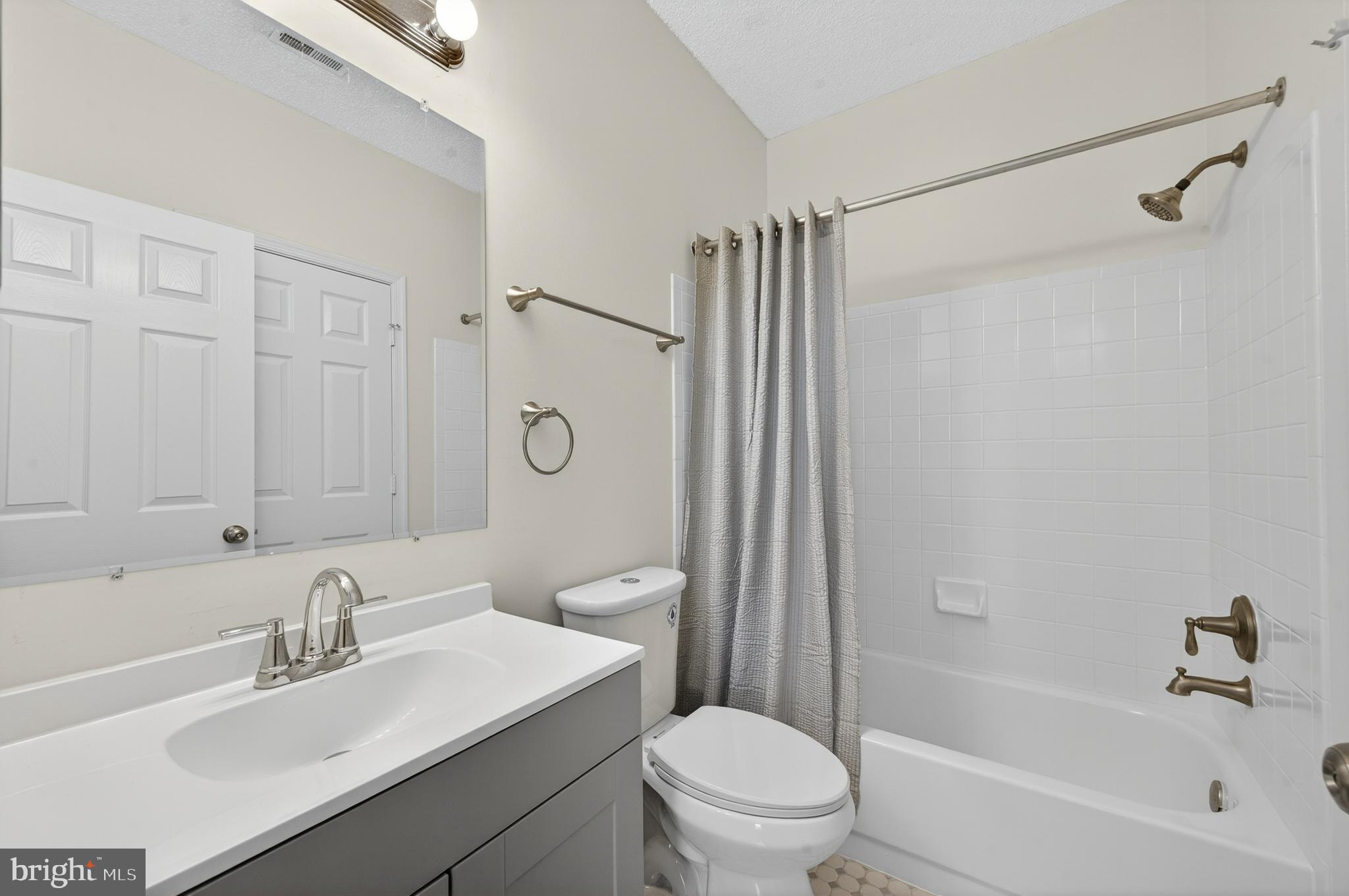 SANDERLING CONDO - Residential