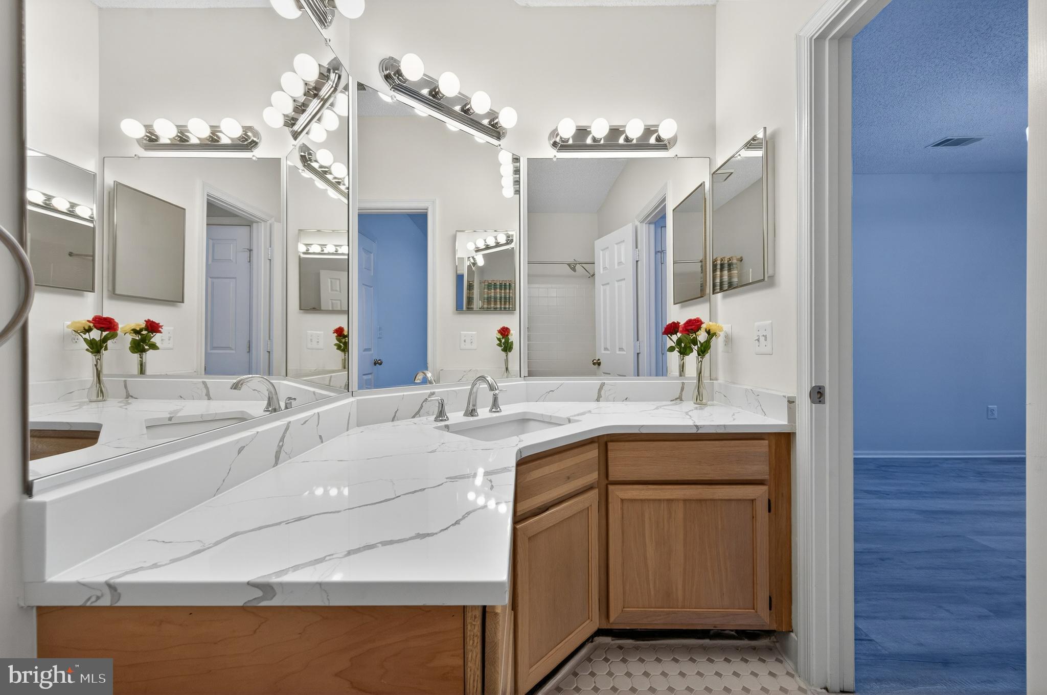 SANDERLING CONDO - Residential