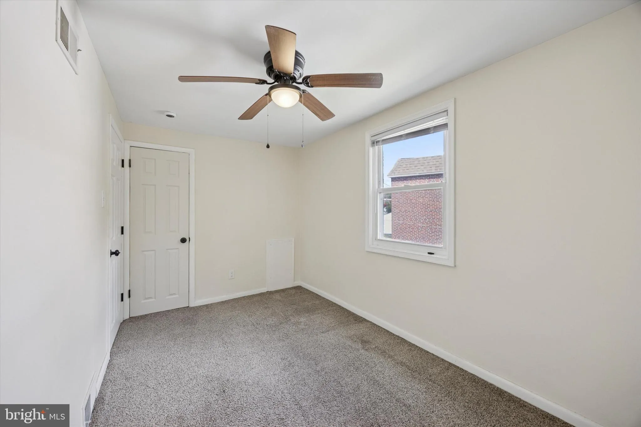 Folcroft, Pennsylvania 19032, United States, 3 Bedrooms Bedrooms, ,2 BathroomsBathrooms,Residential,Active,203968