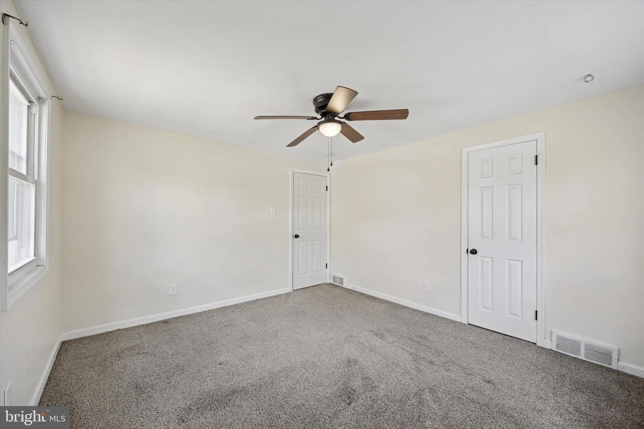 Folcroft, Pennsylvania 19032, United States, 3 Bedrooms Bedrooms, ,2 BathroomsBathrooms,Residential,Active,203968