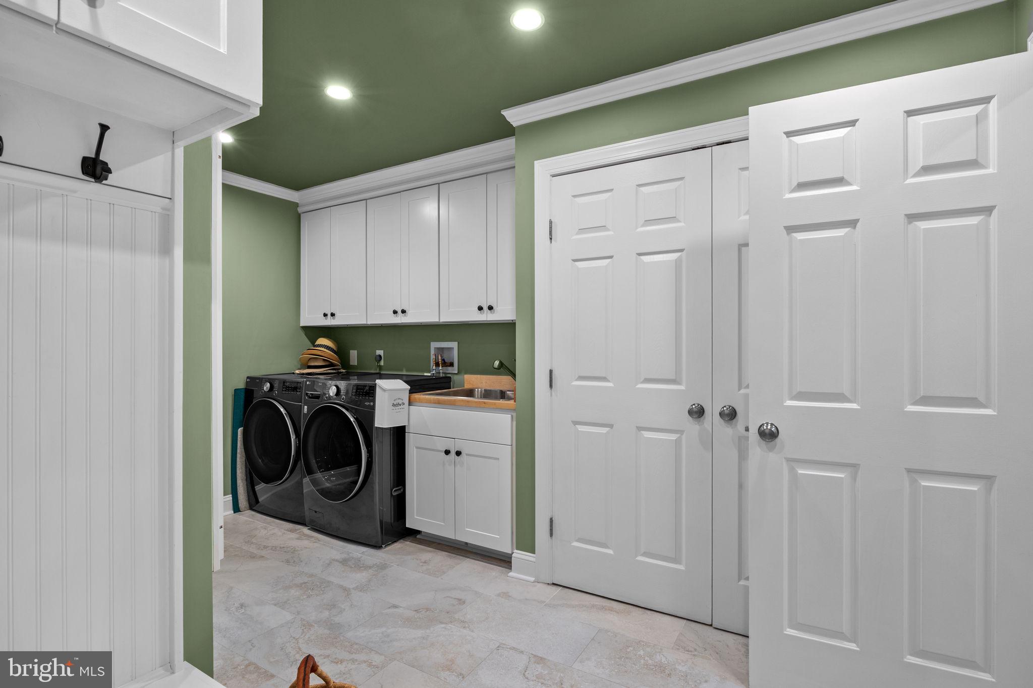 FOX HUNT ESTS - Residential