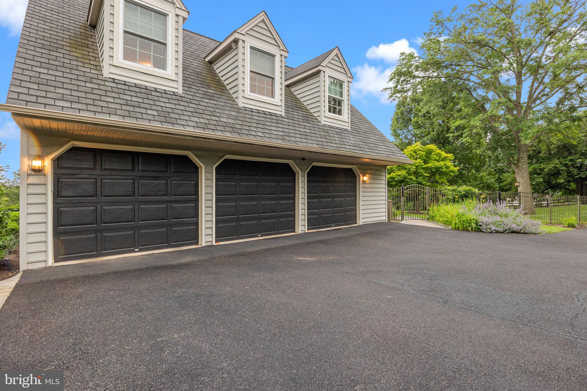 FOX HUNT ESTS - Residential