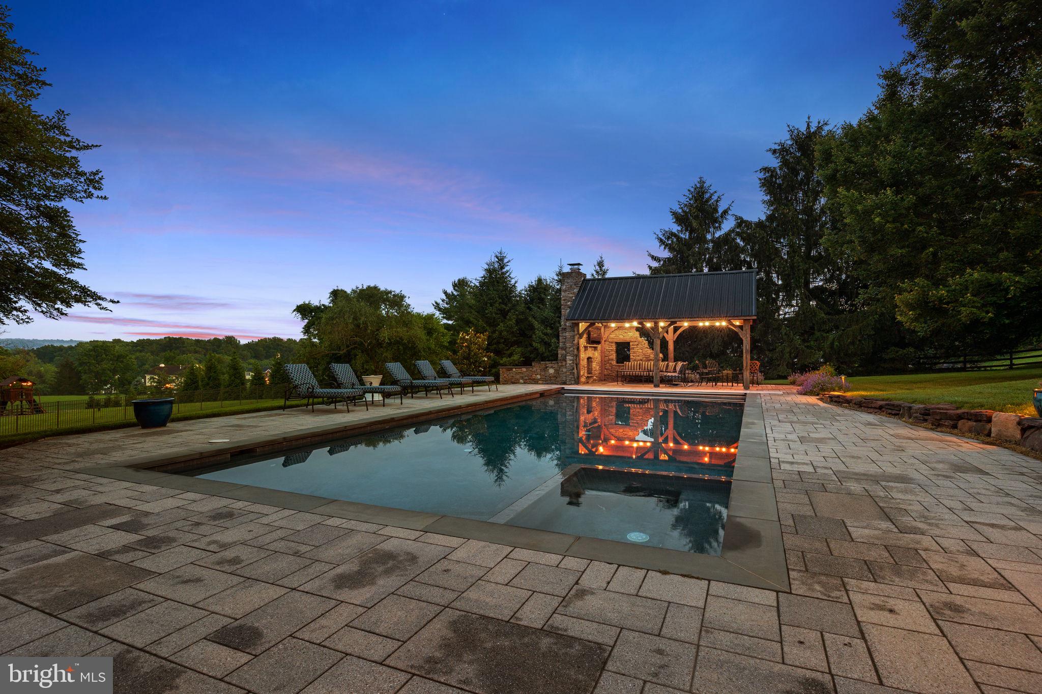 FOX HUNT ESTS - Residential