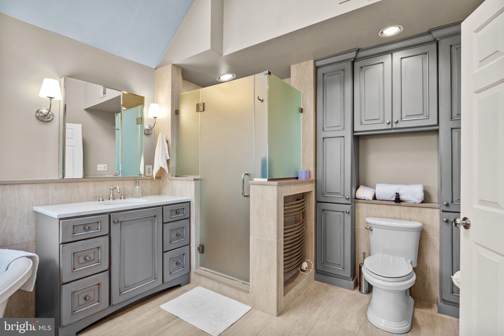 FOX HUNT ESTS - Residential