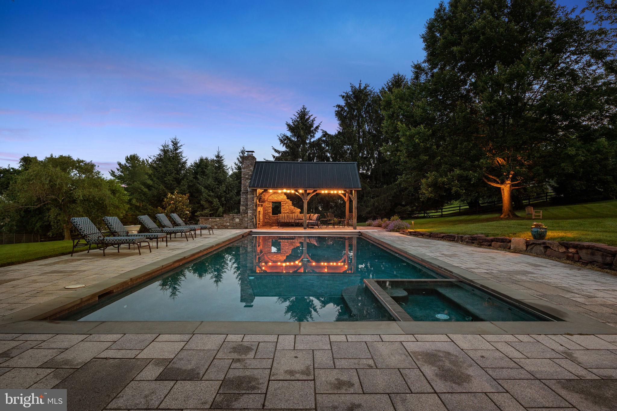 FOX HUNT ESTS - Residential