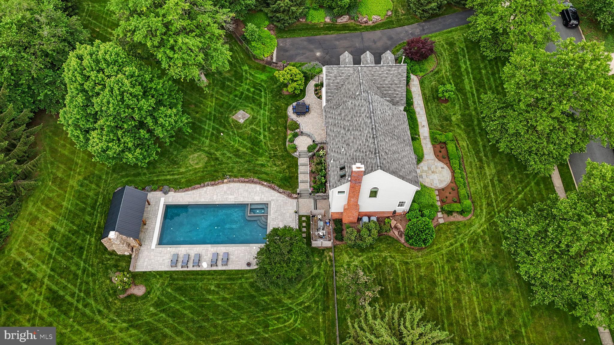 FOX HUNT ESTS - Residential