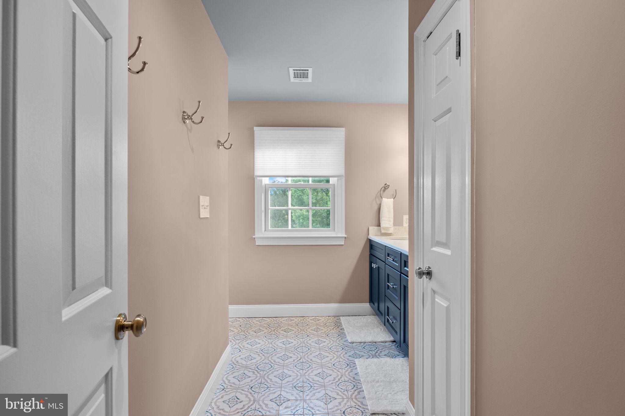 FOX HUNT ESTS - Residential